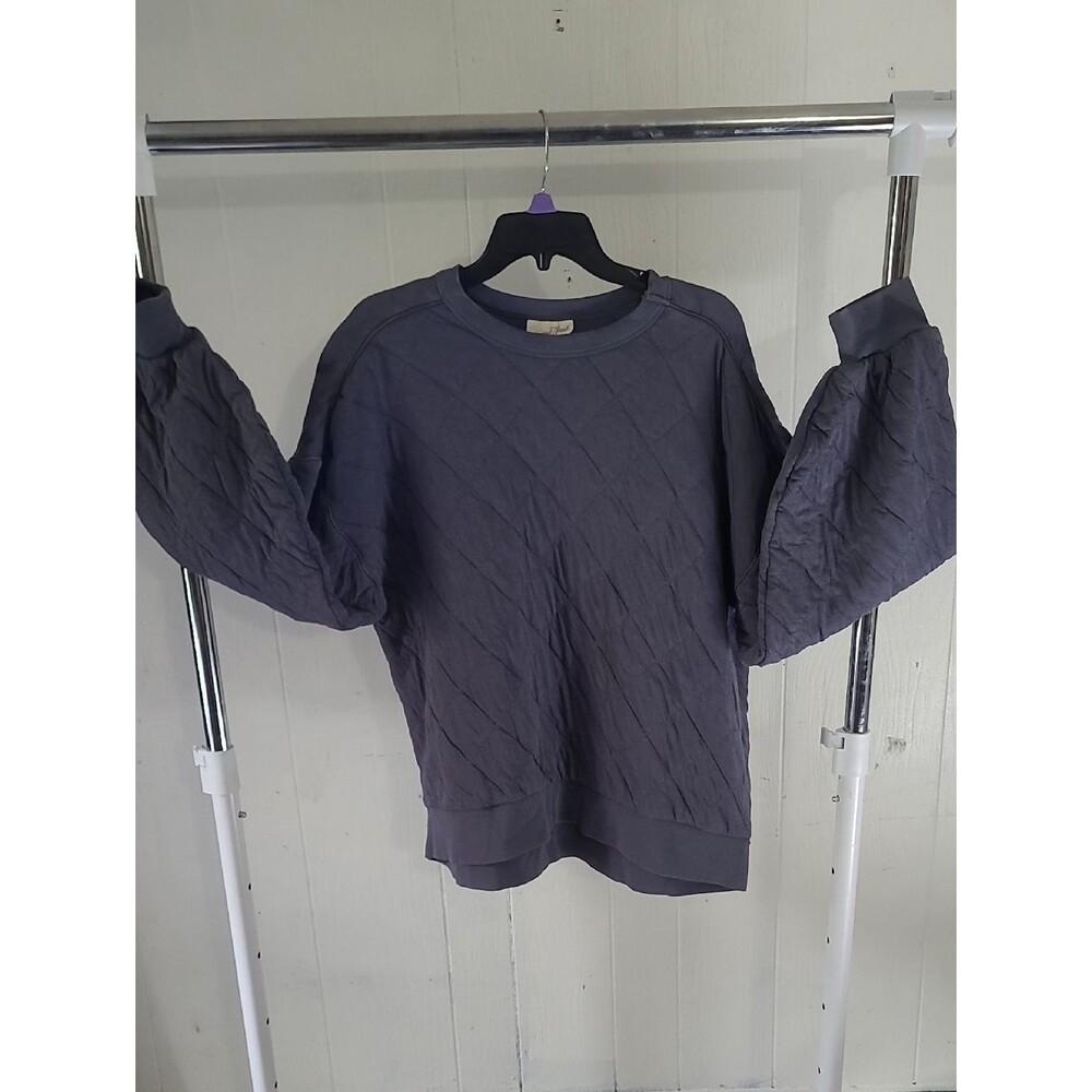 Universal Thread Men's Quilted Crewneck Sweater in Dark Gray